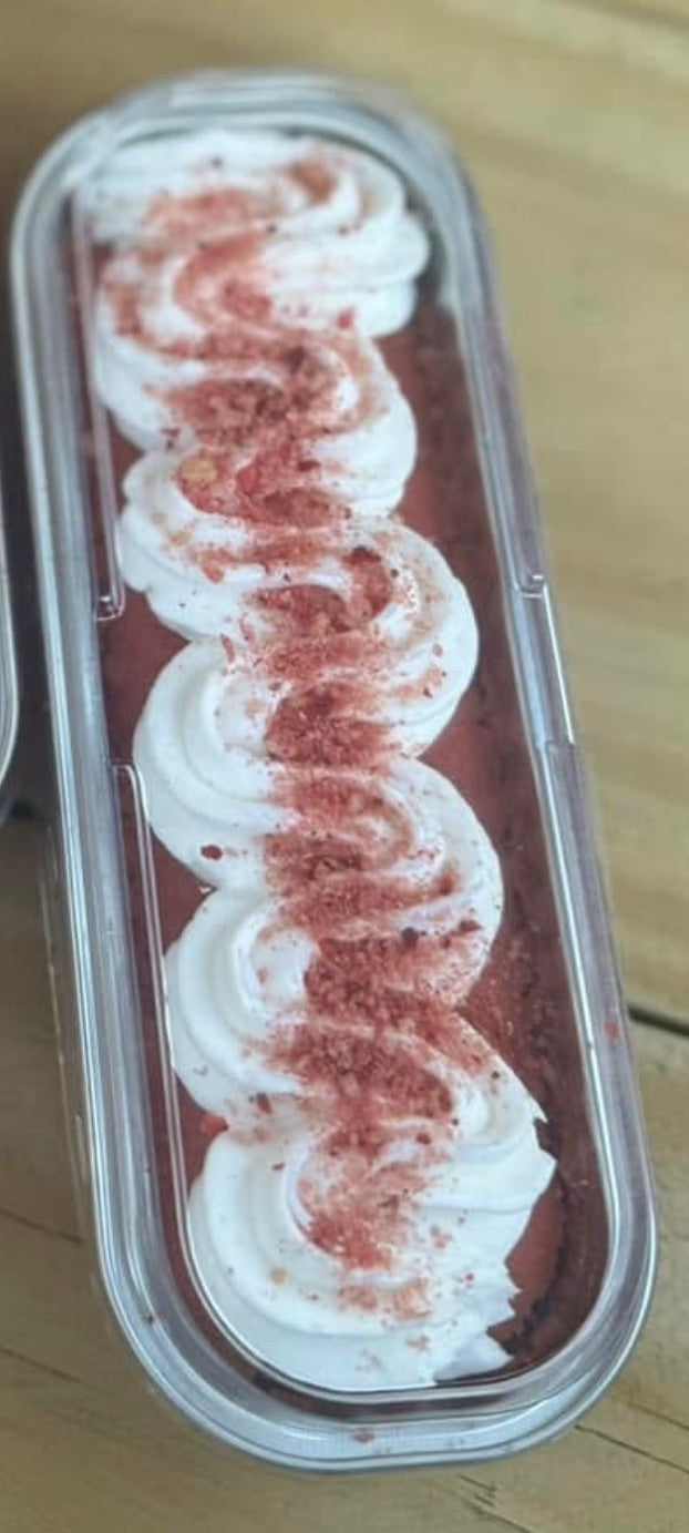 Mini Strawberry Cake with Strawberry Buttercream